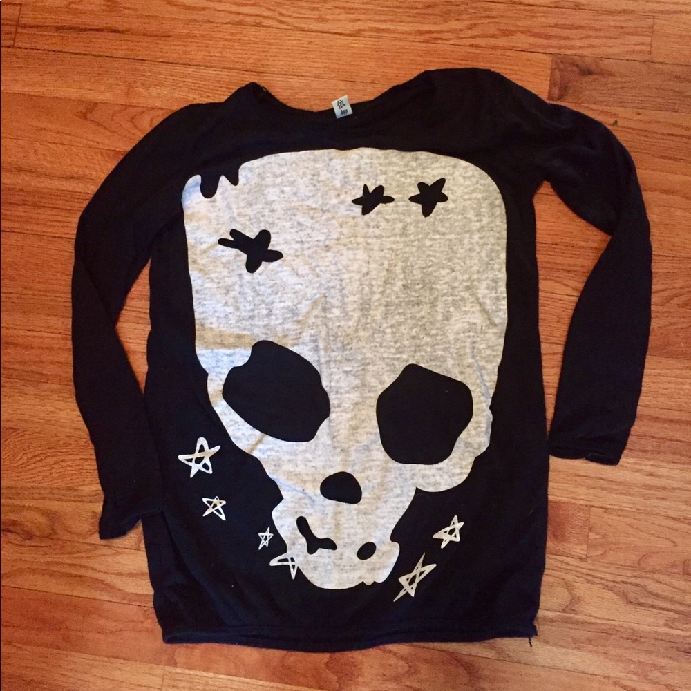 Skull shirt!!